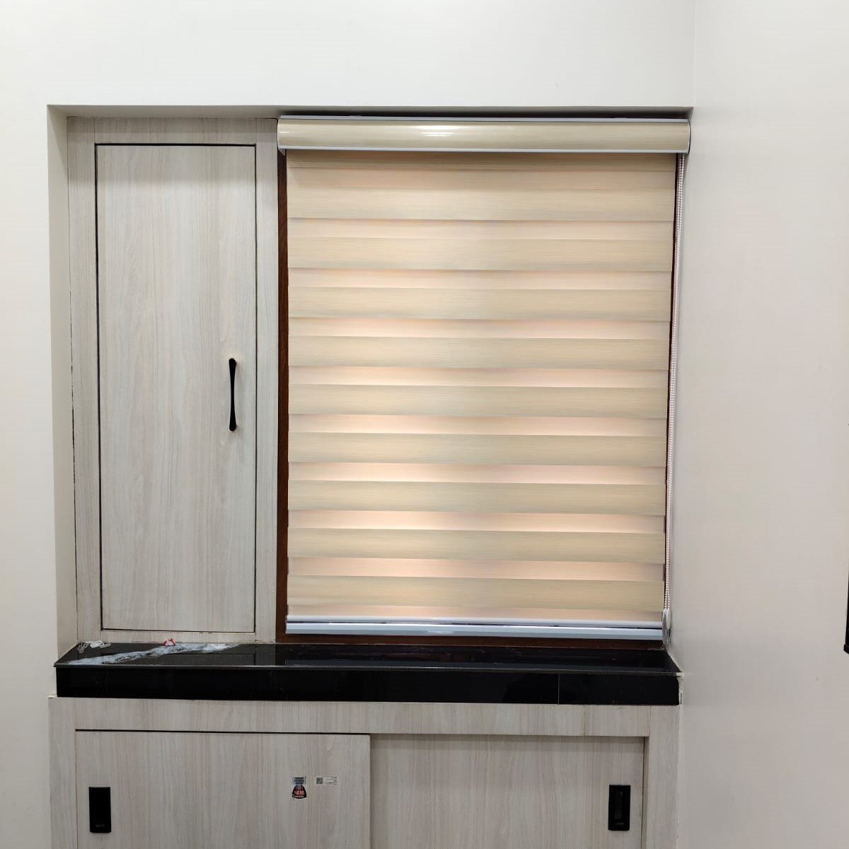 Blinds Dealer
